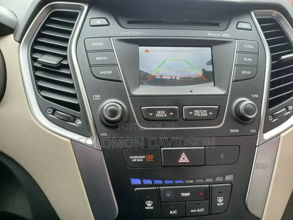 Hyundai Santa Fe 2014 White