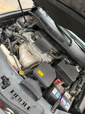 Toyota Camry XLE 4dr Sedan (2.5L 4cyl 6A) 2012 Gray
