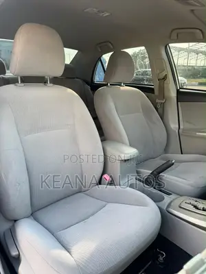 Toyota Corolla LE 4dr Sedan (1.8L 4cyl 4A) 2011