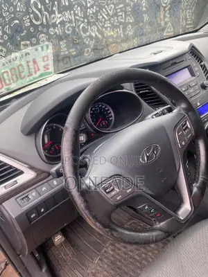 Hyundai Santa Fe GLS 4dr SUV AWD (3.3L 6cyl 6A) 2015 Gray