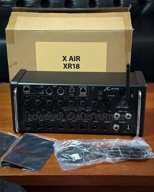 Behringer XR18