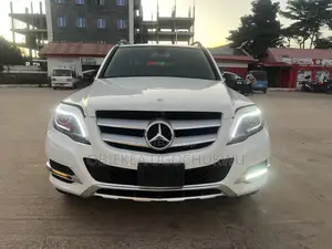 Mercedes-Benz GLK-Class Base GLK 350 4dr 4x2 (3.5L 6cyl 7A) 2015 White