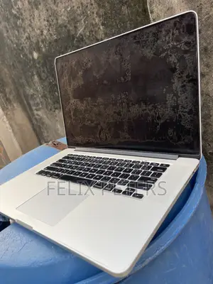Laptop Apple MacBook Pro 2015 16GB Intel Core i7 SSD 512GB