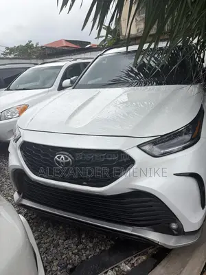 Toyota Highlander XSE 2022 White
