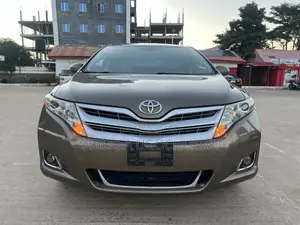Toyota Venza V6 AWD 2010 Brown