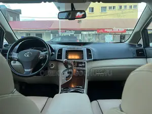 Toyota Venza V6 AWD 2010 Brown