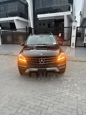 Mercedes-Benz M Class ML 350 4x2 2013 Black