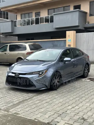 Toyota Corolla LE 2021 Blue