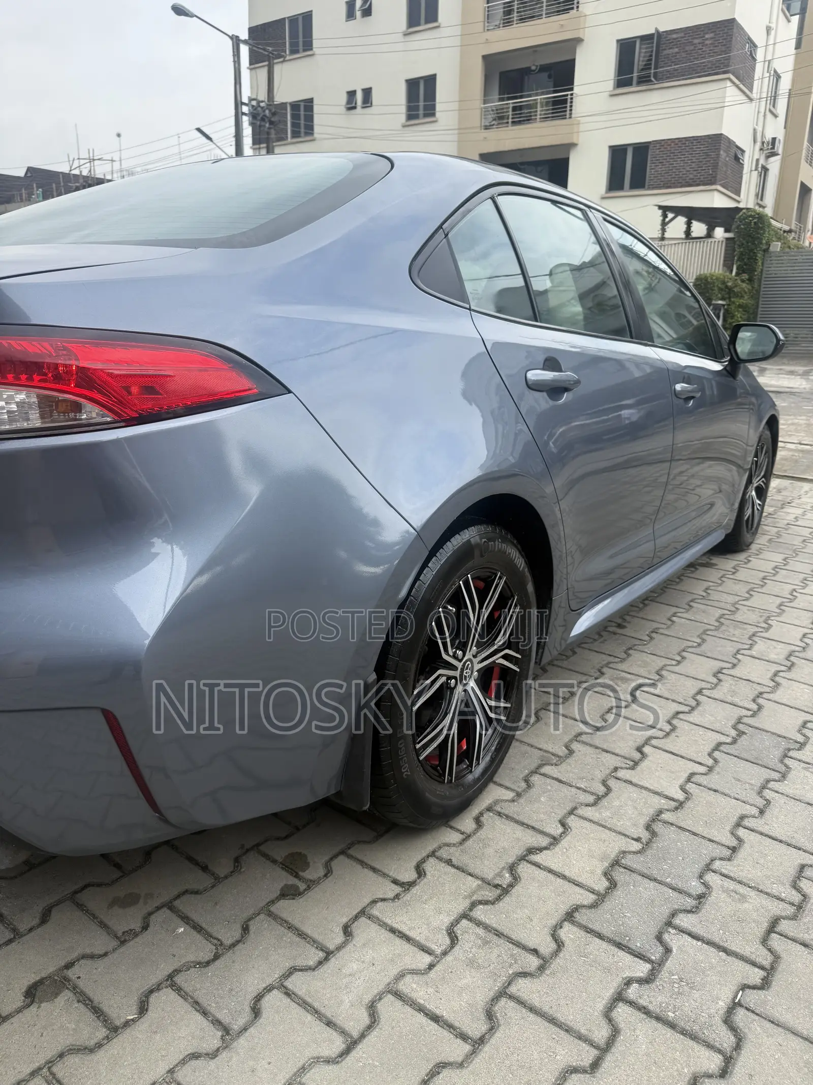 Toyota Corolla LE 2021 Blue