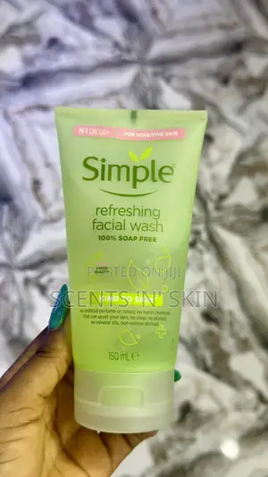 Simple Refreshing Facial Wash
