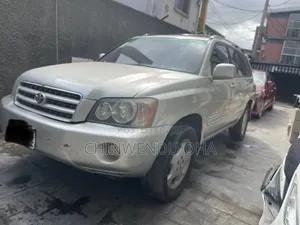 Toyota Highlander 2004 Silver