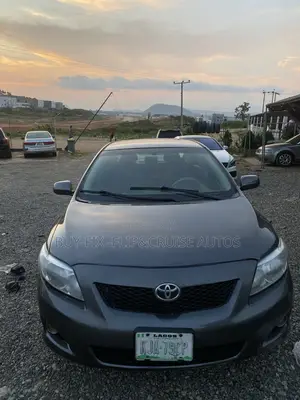 Toyota Corolla LE 4dr Sedan (1.8L 4cyl 4A) 2010 Gray