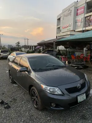 Toyota Corolla LE 4dr Sedan (1.8L 4cyl 4A) 2010 Gray