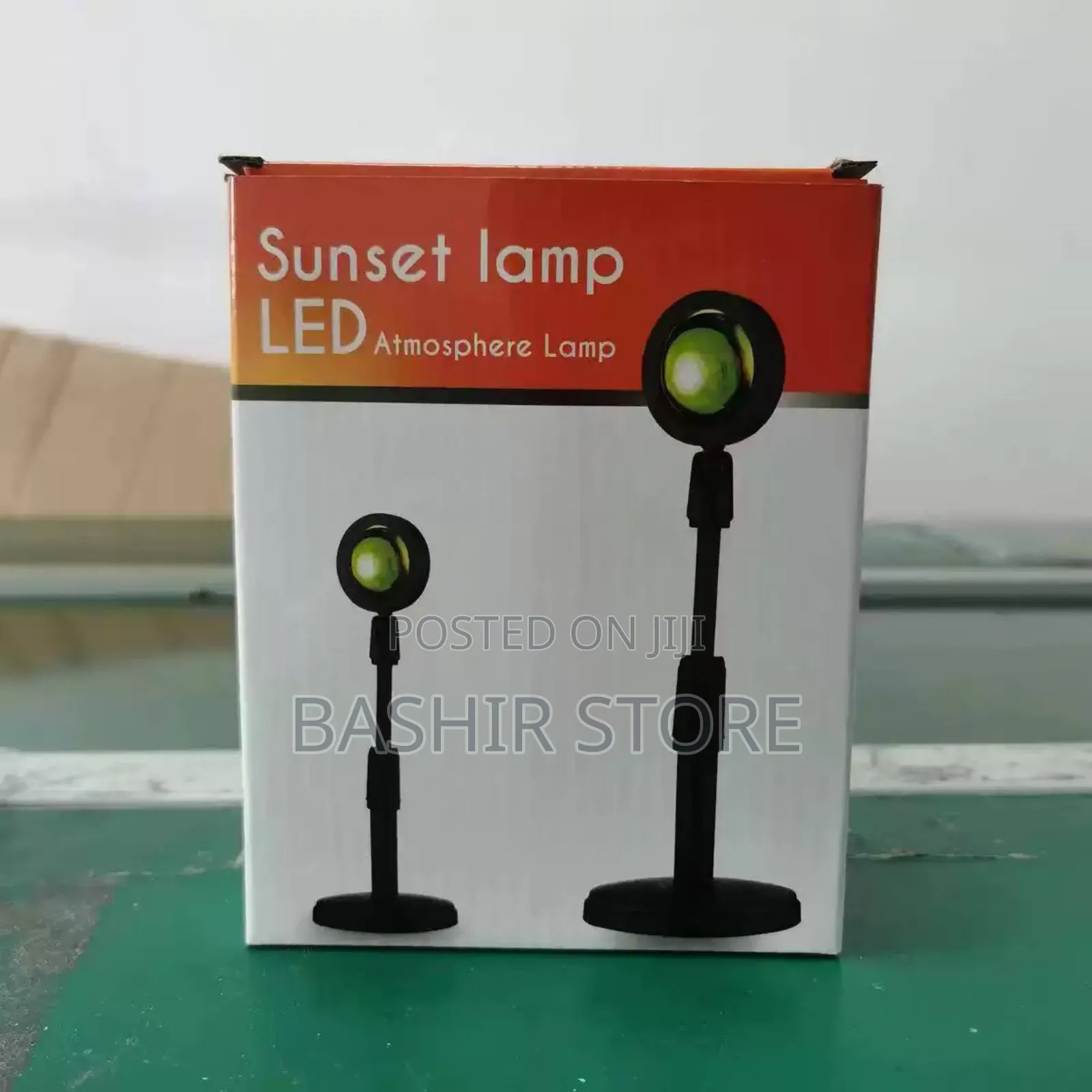 USB-powered Multi-Color LED Sunset Projection Atmosphere Lamp