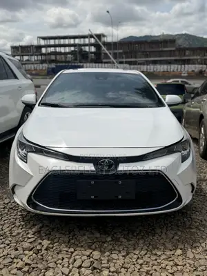 Toyota Corolla 2023 White