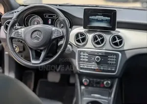 Mercedes-Benz GLA-Class 2016 Black