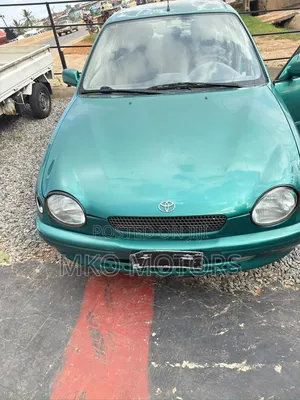 Toyota Corolla 1.3 Sedan 1996 Green
