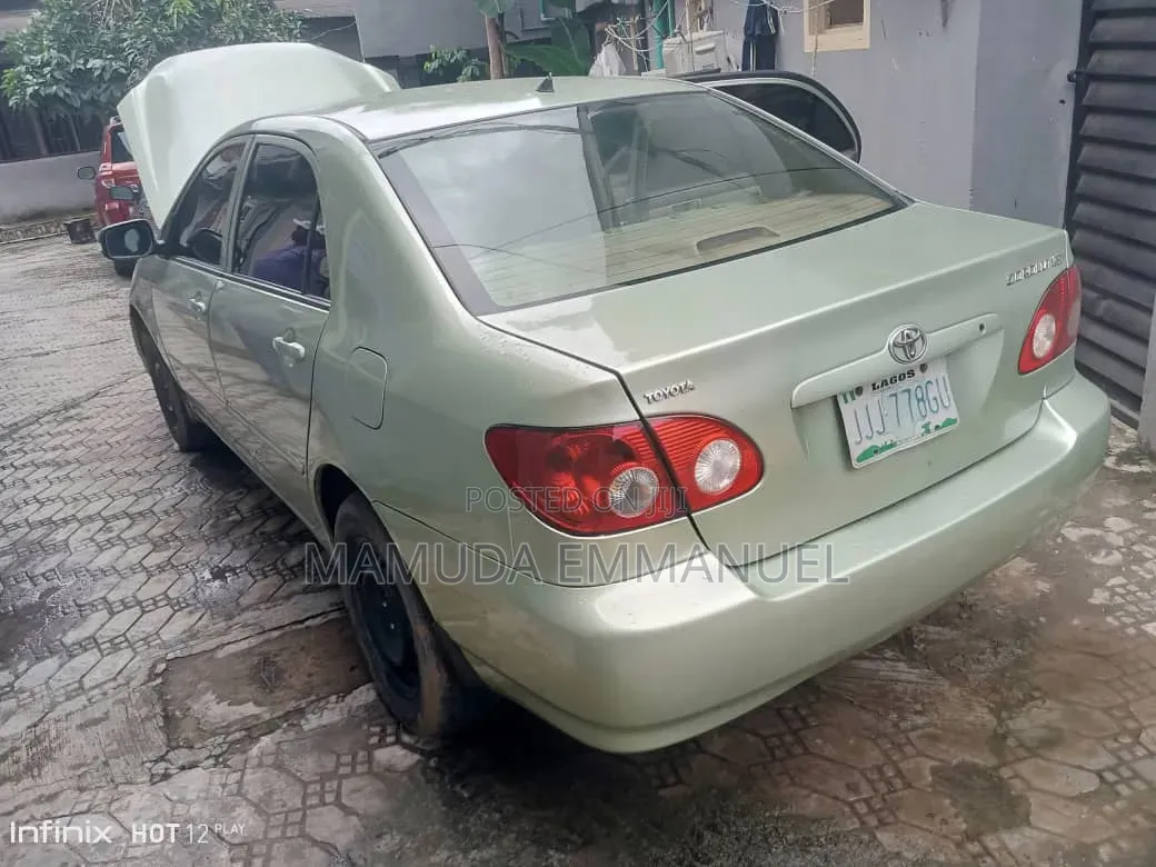 Toyota Corolla 2005 Green