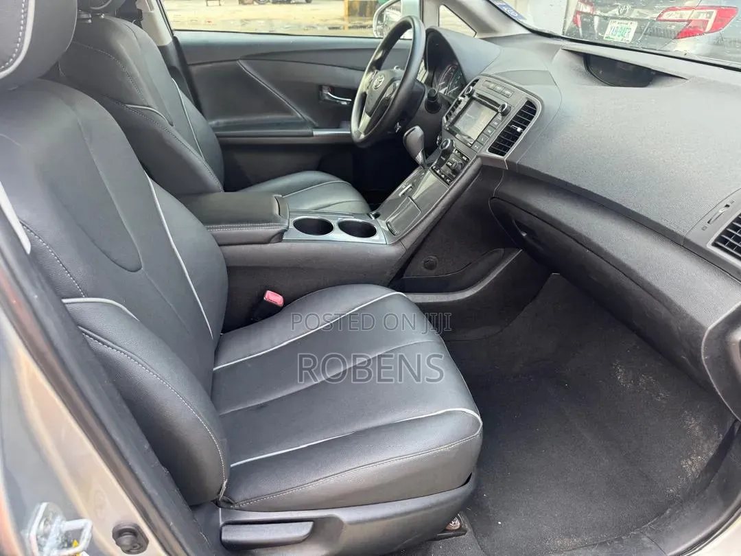 Toyota Venza 2015 Silver