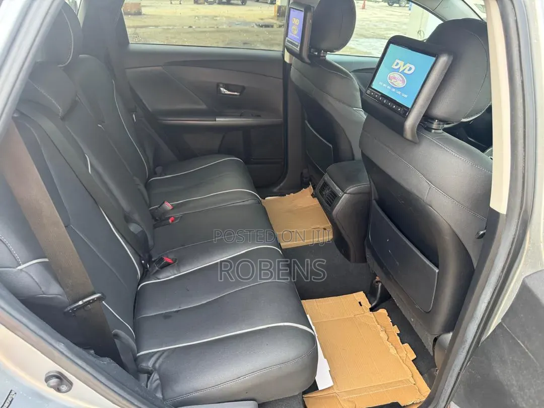 Toyota Venza 2015 Silver