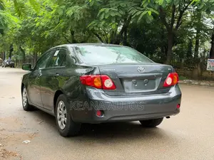 Toyota Corolla 2010 Gray