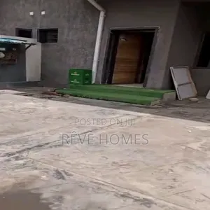 4bdrm Duplex in Medina for rent