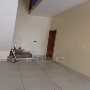 4bdrm Duplex in Medina for rent