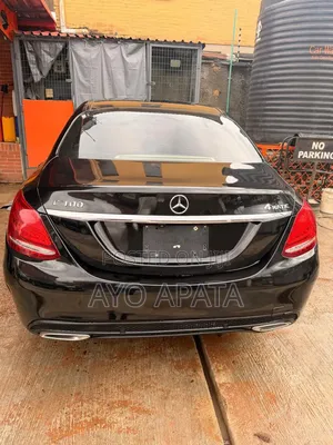 Mercedes-Benz C300 2015 Black