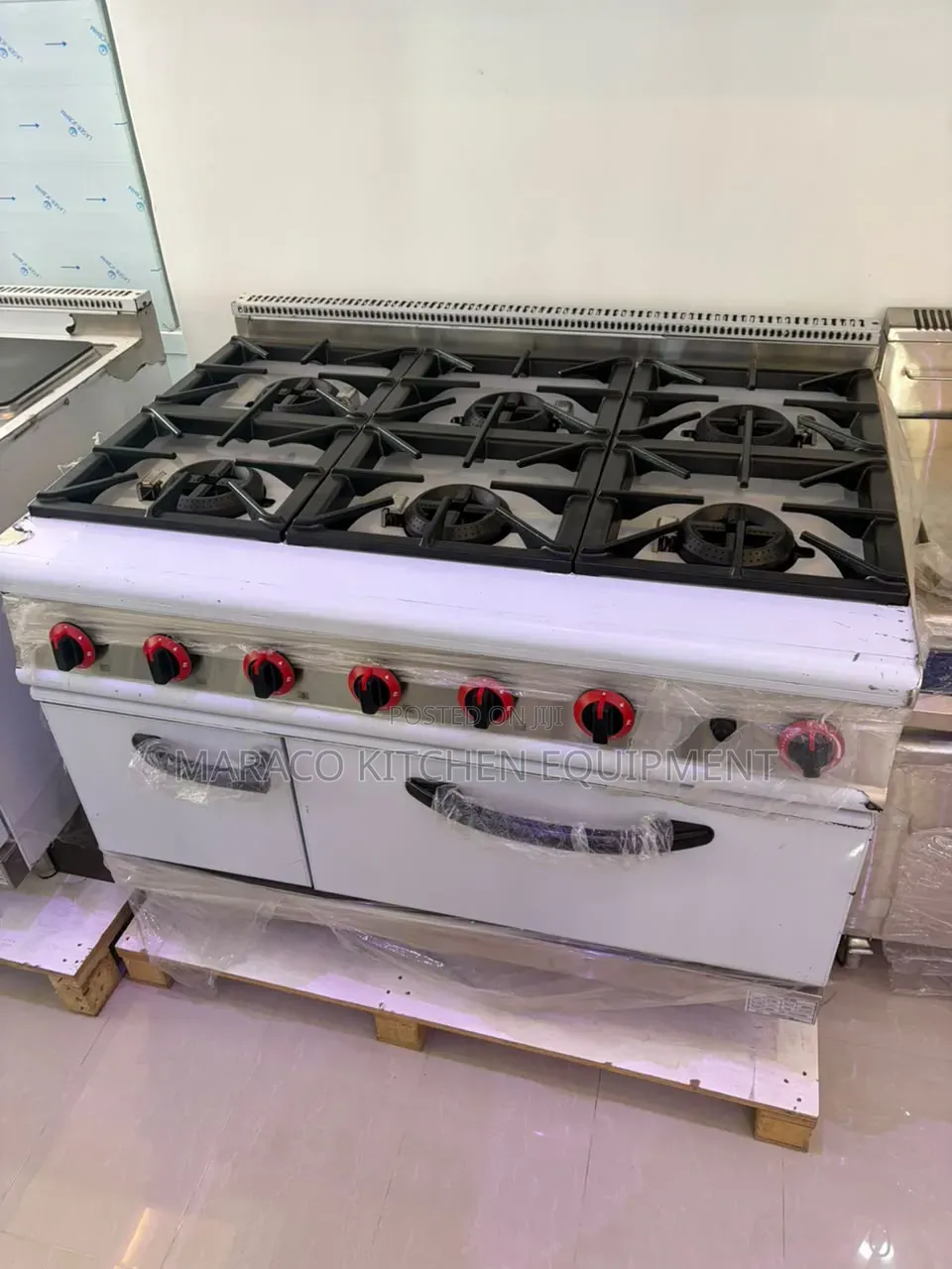 Cooker With Oven