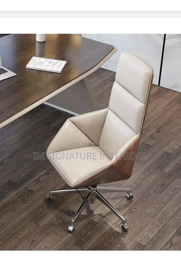 Stylish Executive Office Chair