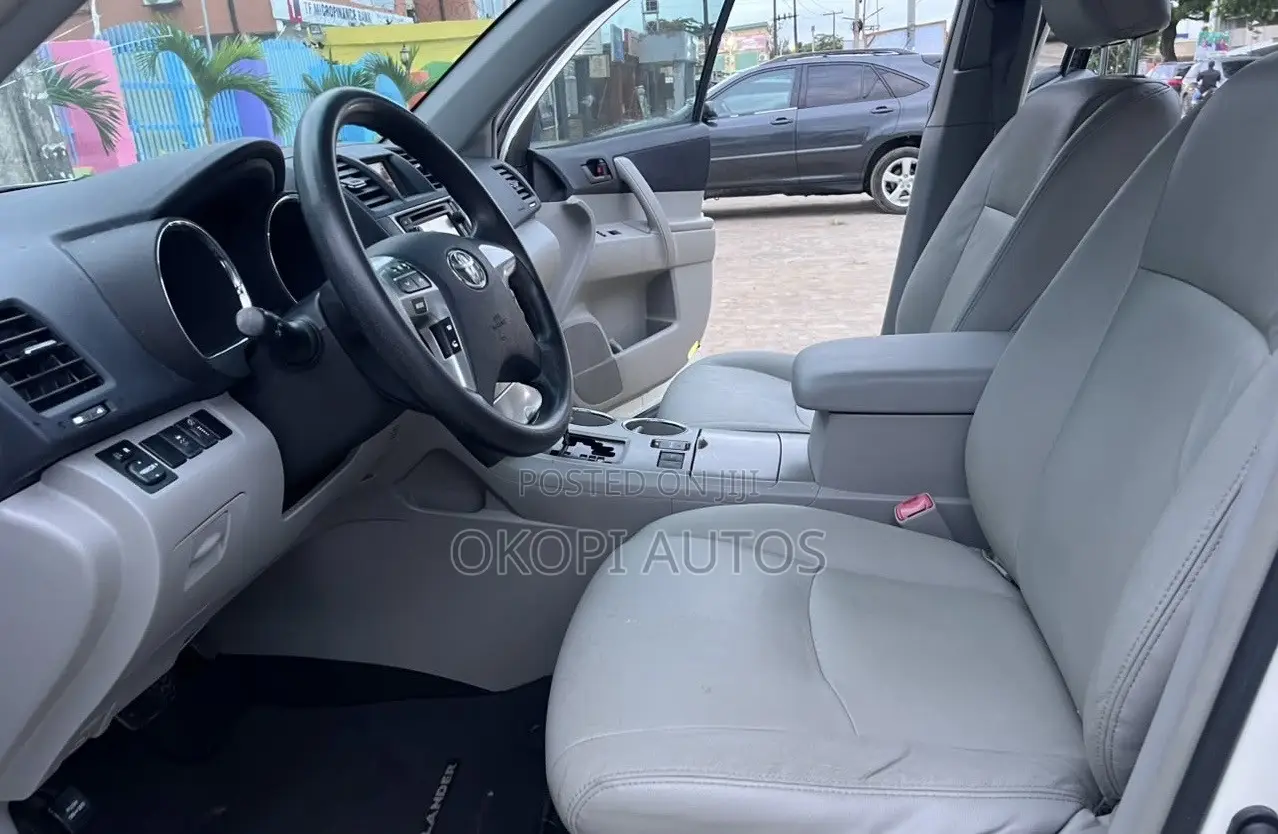 Toyota Highlander 2013 White