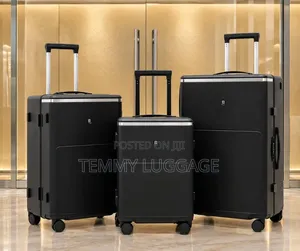 Luxury and Unique Hardshell Luggage Boxes With USB Cable