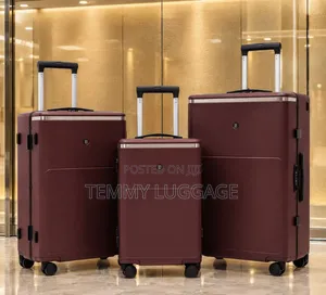 Luxury and Unique Hardshell Luggage Boxes With USB Cable
