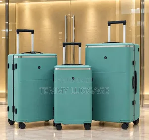 Luxury and Unique Hardshell Luggage Boxes With USB Cable