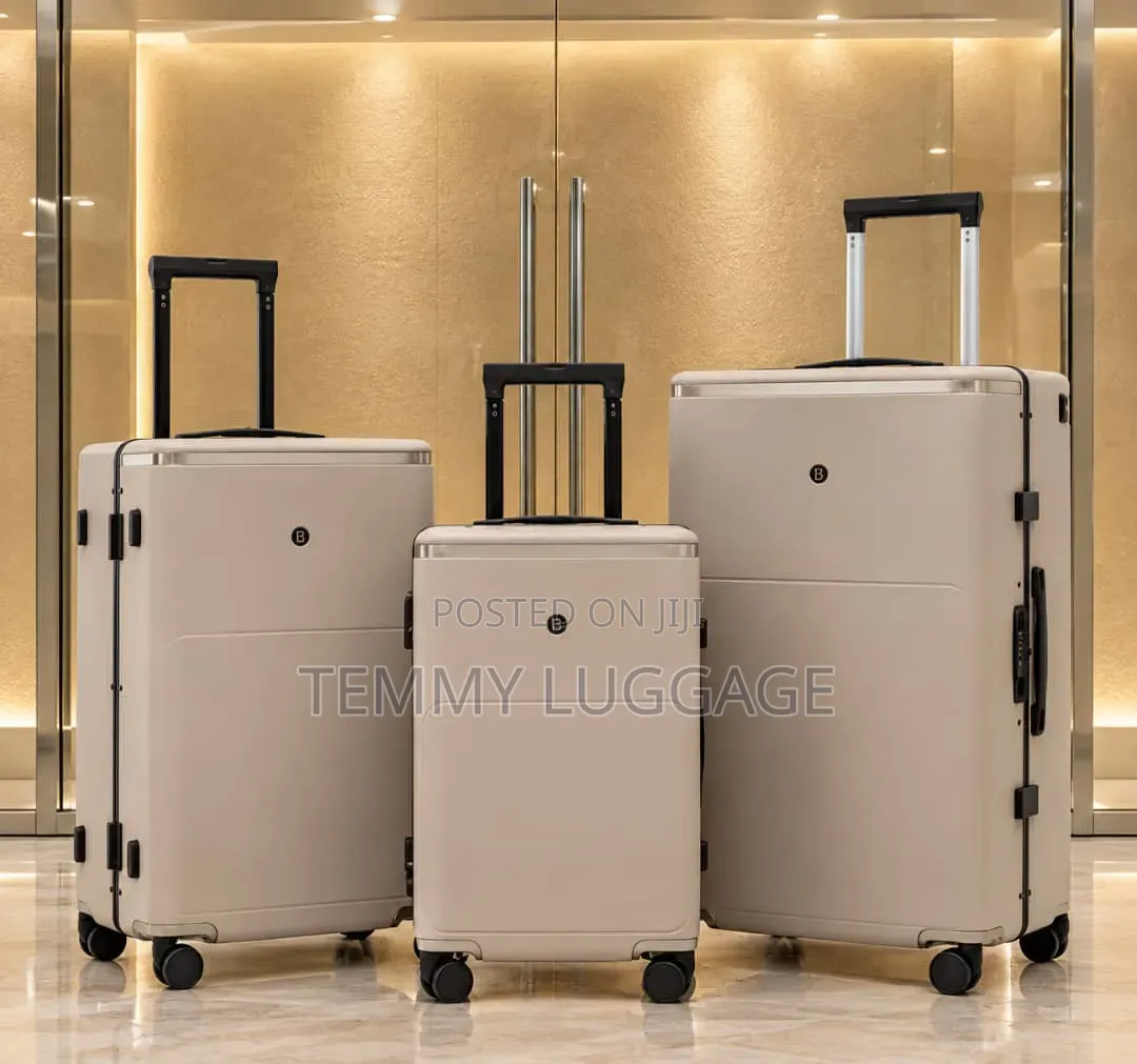 Luxury and Unique Hardshell Luggage Boxes With USB Cable