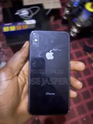 Apple iPhone X 64 GB Black