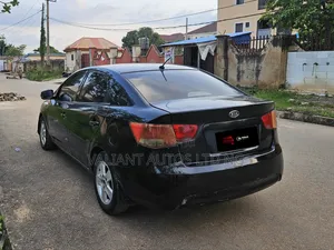 Kia Cerato 2012 Black