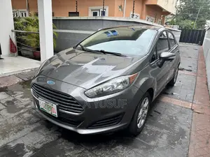Ford Fiesta SE 4dr Hatchback (1.6L 4cyl 5M) 2014 Brown