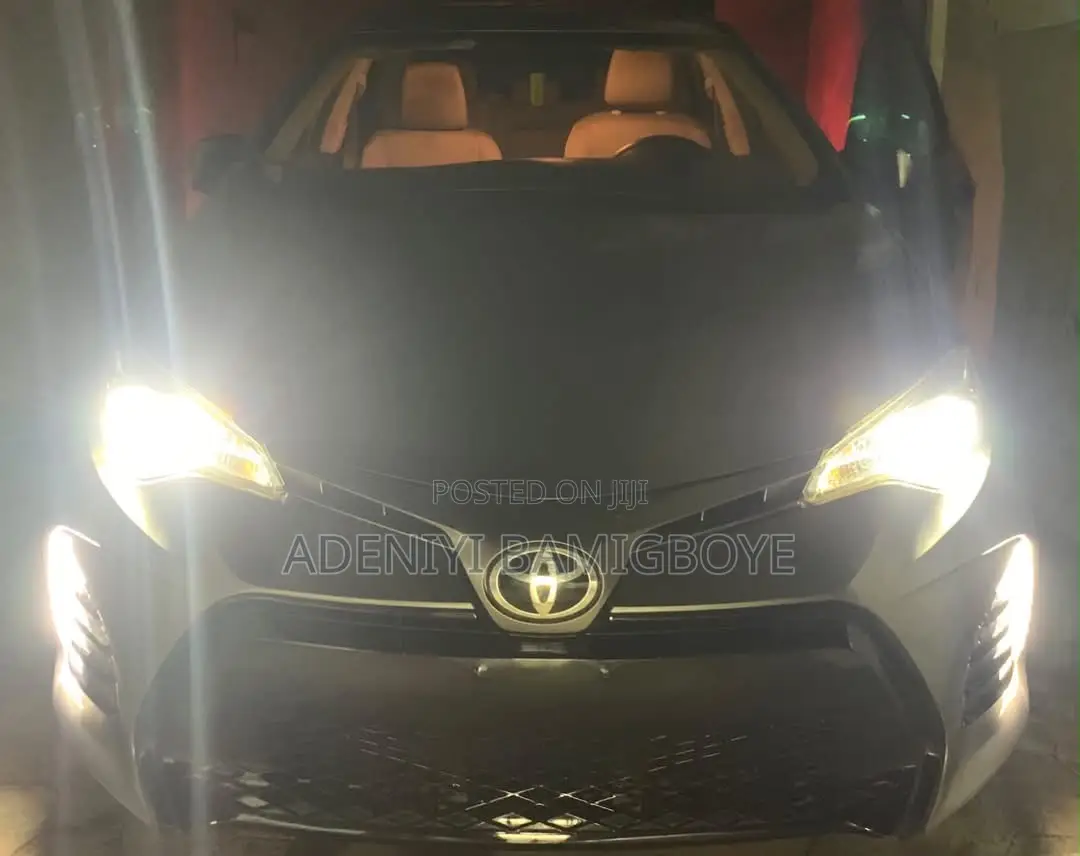Toyota Corolla 2015 Gray