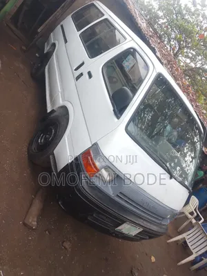Toyota HiAce 1999 White