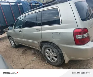 Toyota Highlander 2005 Silver