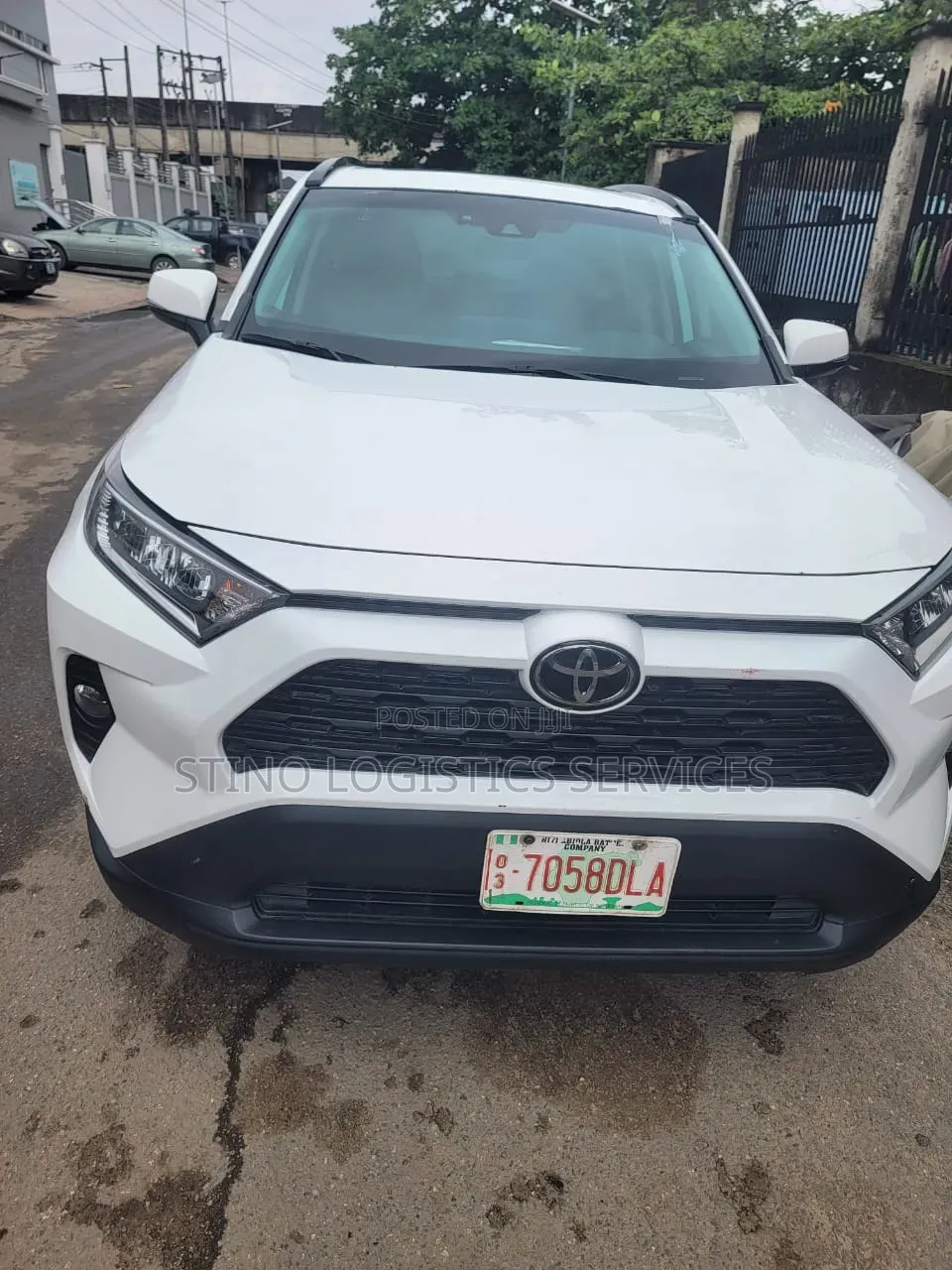 Toyota RAV4 2021 White