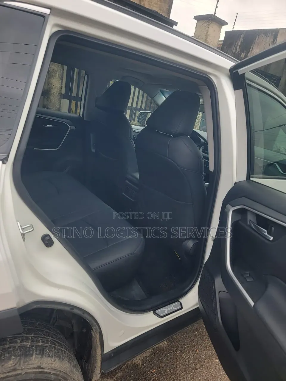 Toyota RAV4 2021 White