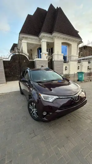 Toyota RAV4 LE 4dr SUV (2.5L 4cyl 6A) 2018 Burgundy