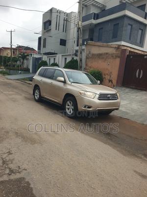 Toyota Highlander V6 2009 Gold