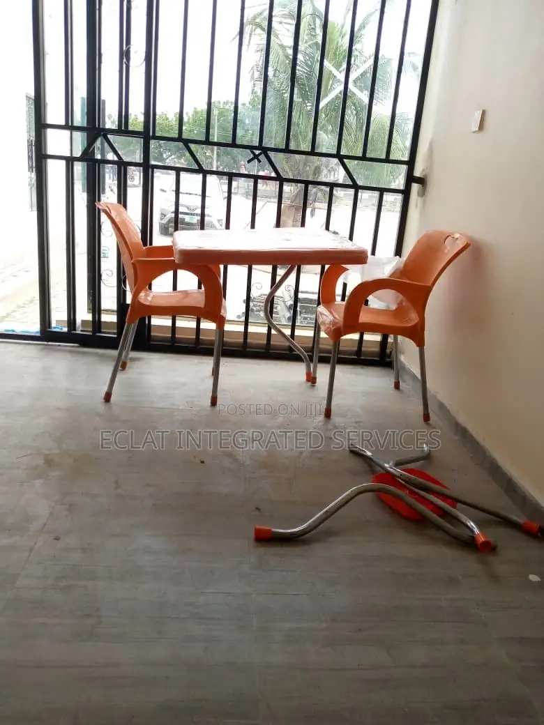 Plastic Table and Chair Restaurant Set