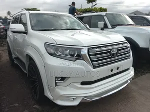 Toyota Land Cruiser Prado 2023 White