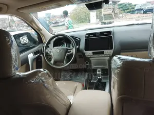 Toyota Land Cruiser Prado 2023 White