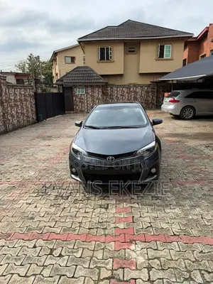 Toyota Corolla 2016 Blue