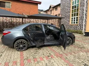Toyota Corolla 2016 Blue